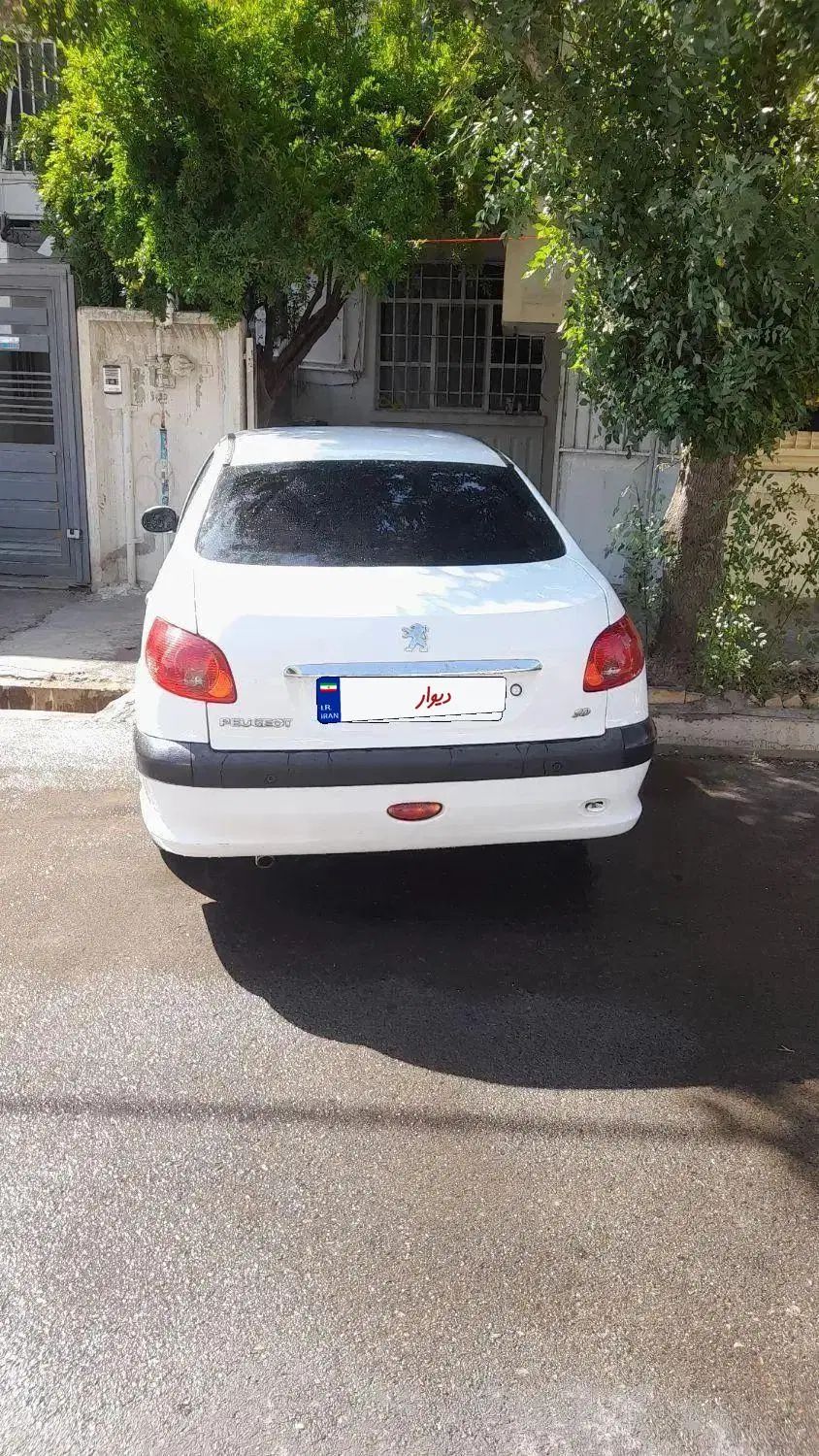 پژو ۲۰۶ صندوق دار v8 - 1395