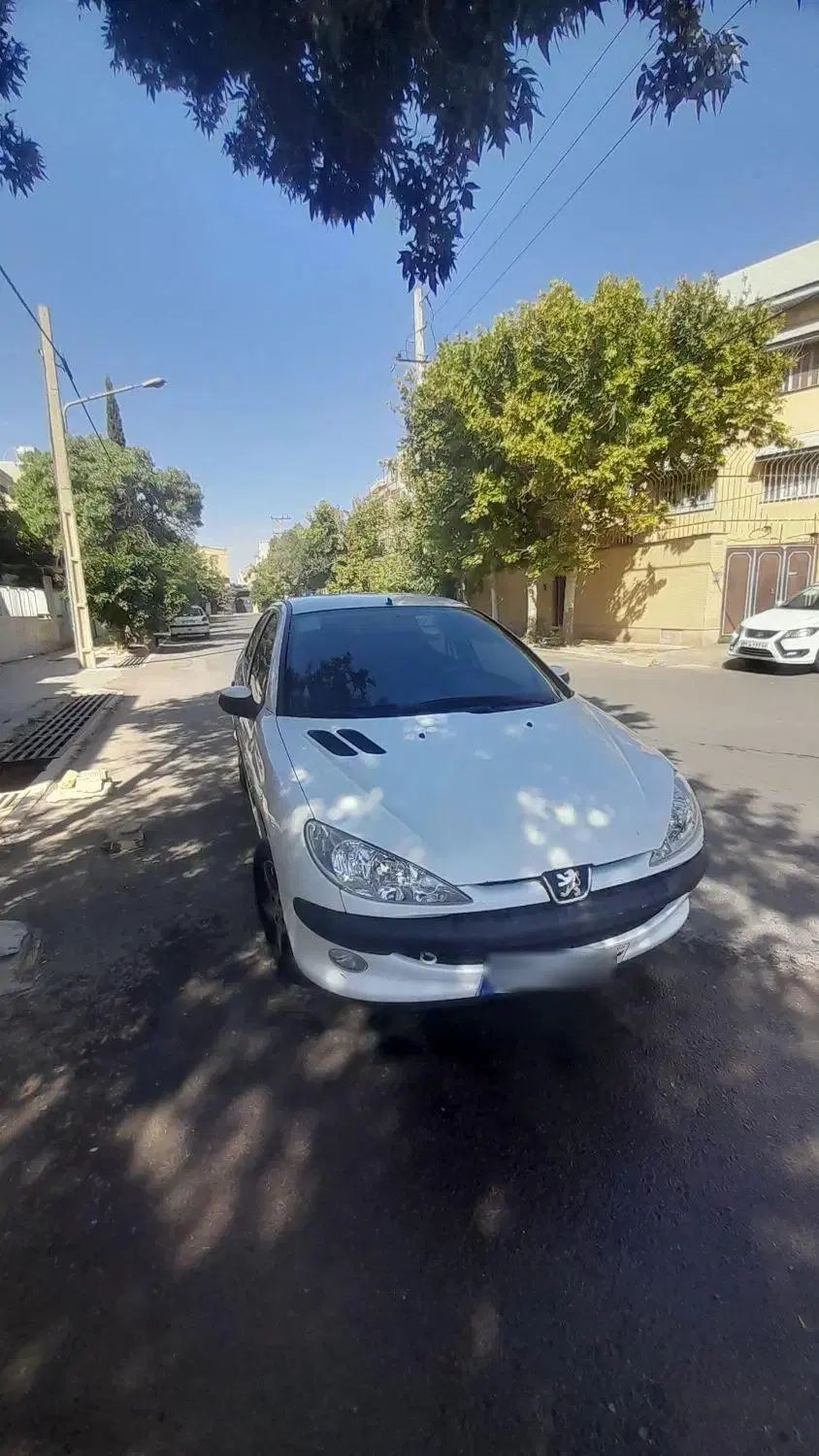 پژو ۲۰۶ صندوق دار v8 - 1395