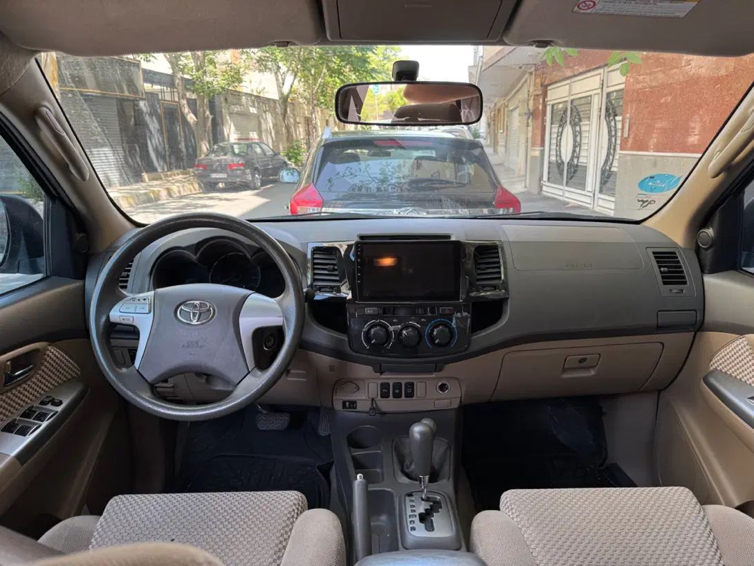 تویوتا کمری XLE - 2013