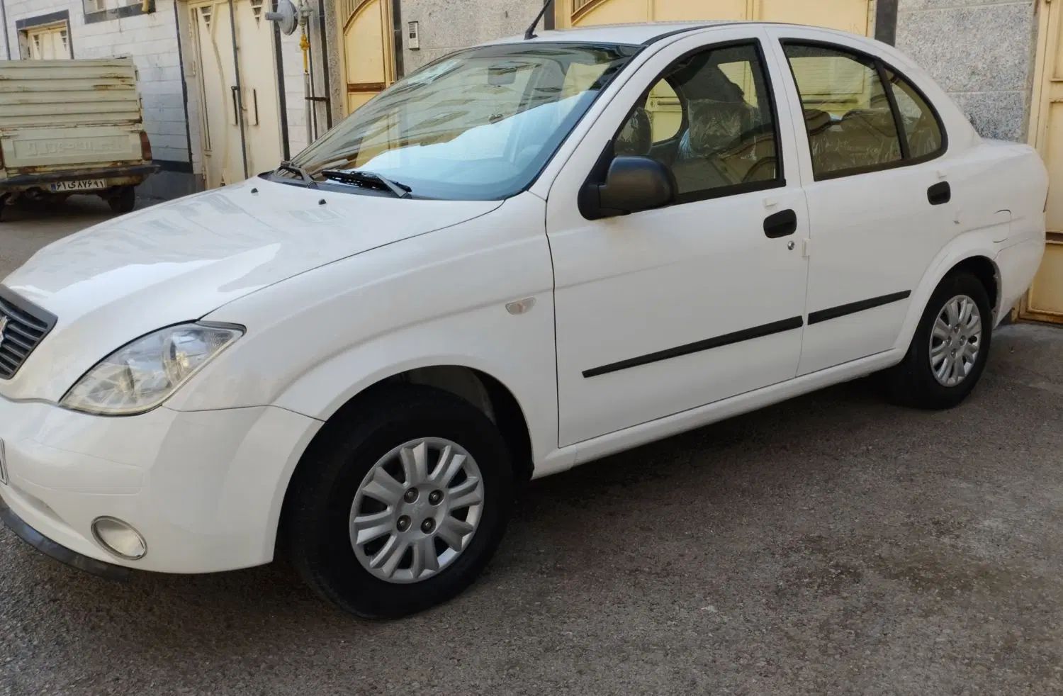 تیبا صندوق دار SX - 1400