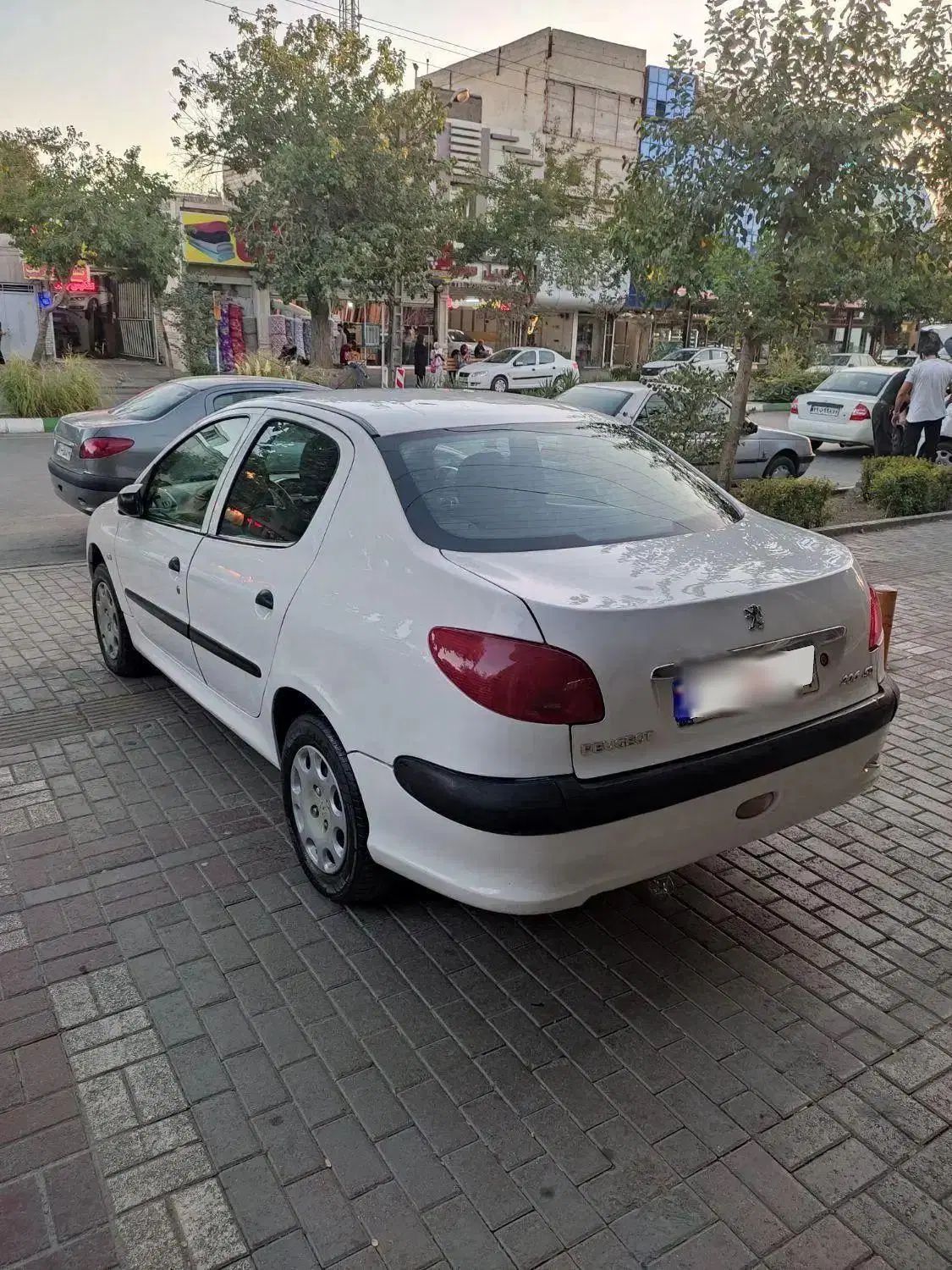 پژو ۲۰۶ صندوق دار v20 - 1390