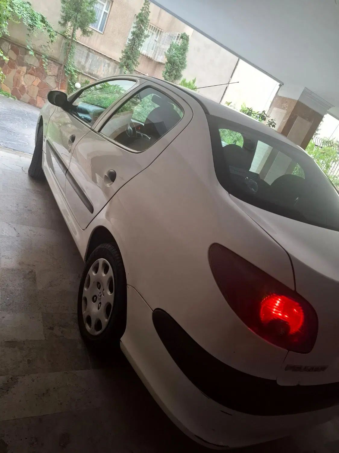 پژو ۲۰۶ صندوق دار v8 - 1392
