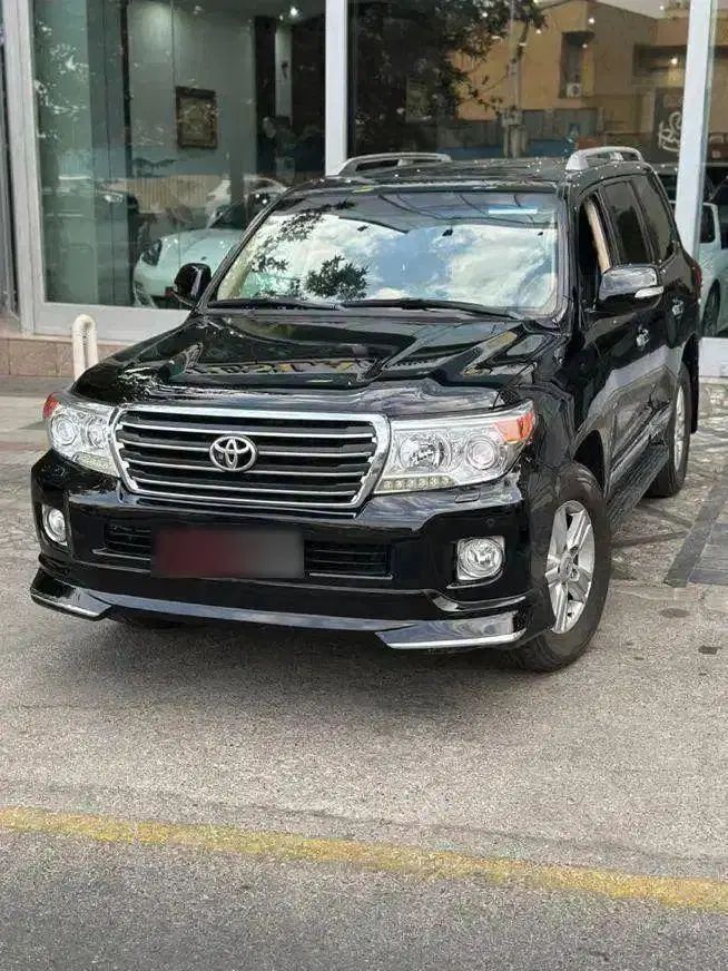 تویوتا لندکروز VXR نسل ۵ - 2013