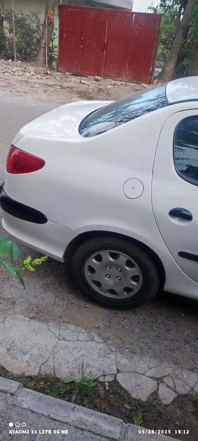 پژو ۲۰۶ صندوق دار v8 - 1393