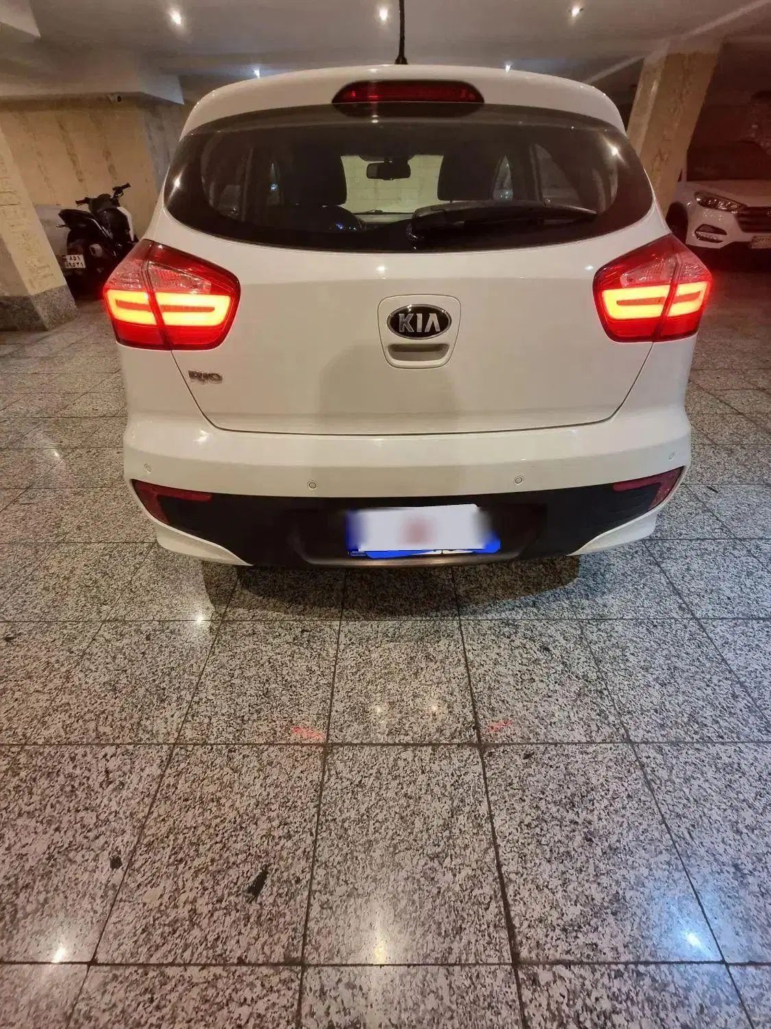 کیا ریو هاچ بک فول UB - 2015