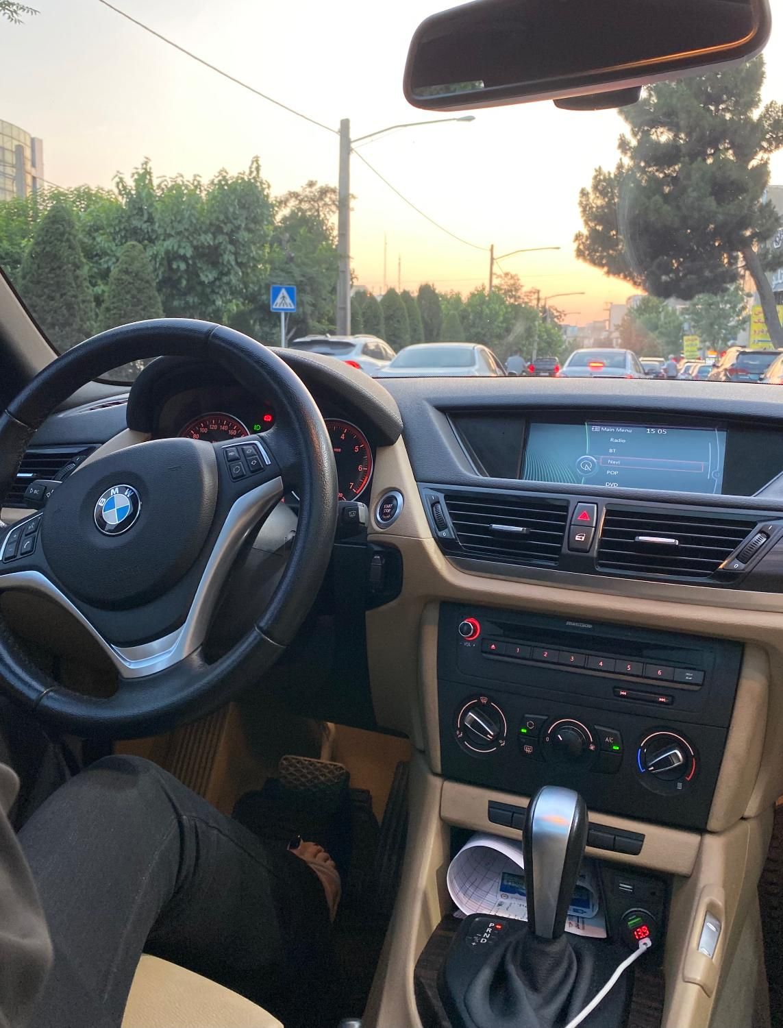 ب ام و X1 18 فول - 2015