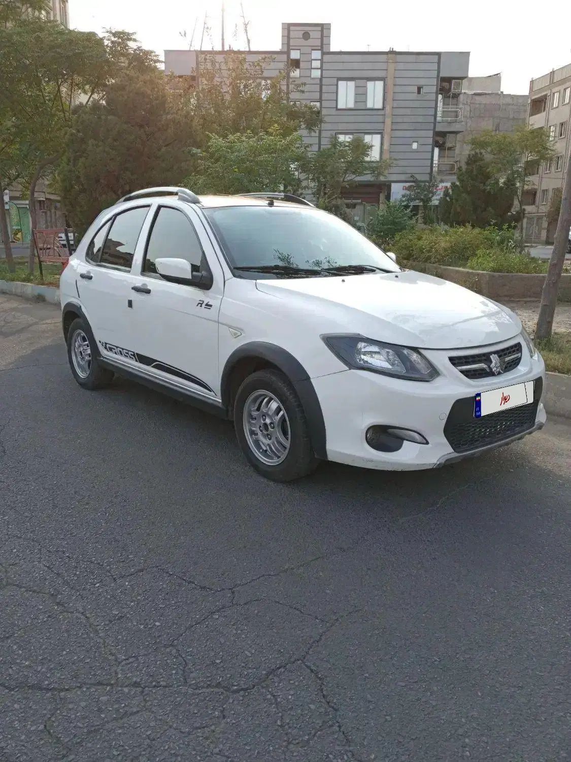 خودرو کوییک، R آگهی ann_19907421
