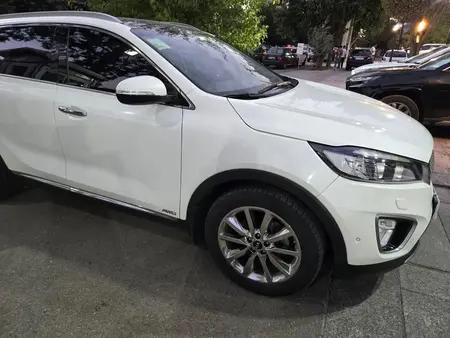 کیا سورنتو نیمه فول UM - 2016