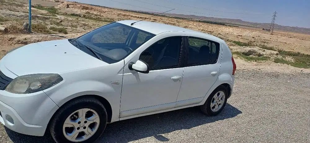رنو ساندرو اتوماتیک - 1395