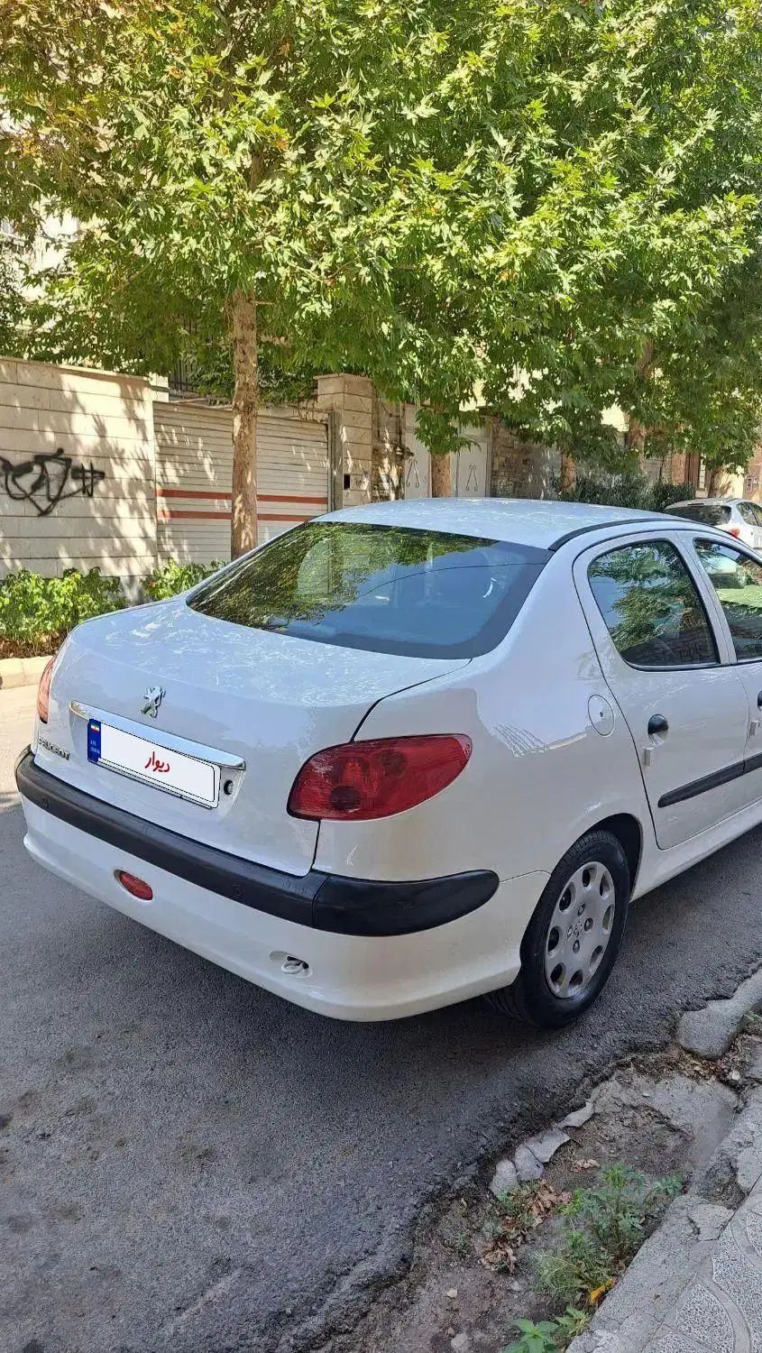 پژو ۲۰۶ صندوق دار v2 - 1391