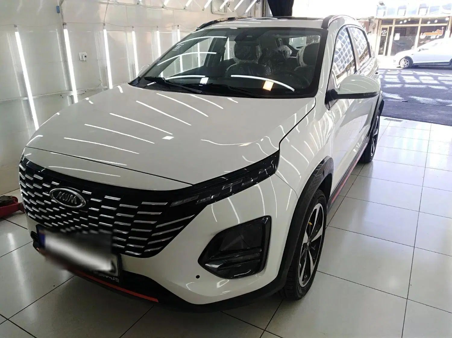 ام وی ام X33 کراس دنده‌ای - 1402