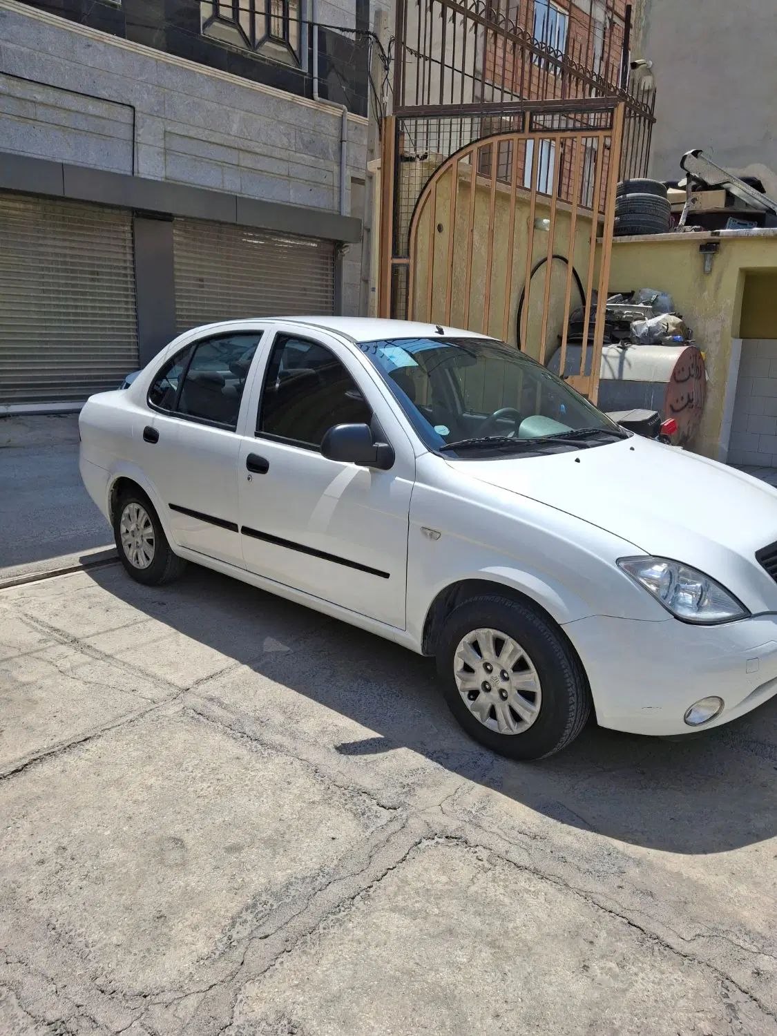 تیبا صندوق دار SX - 1400