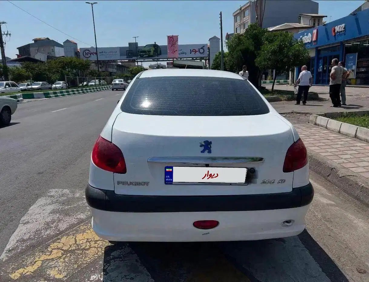پژو ۲۰۶ صندوق دار v8 - 1390