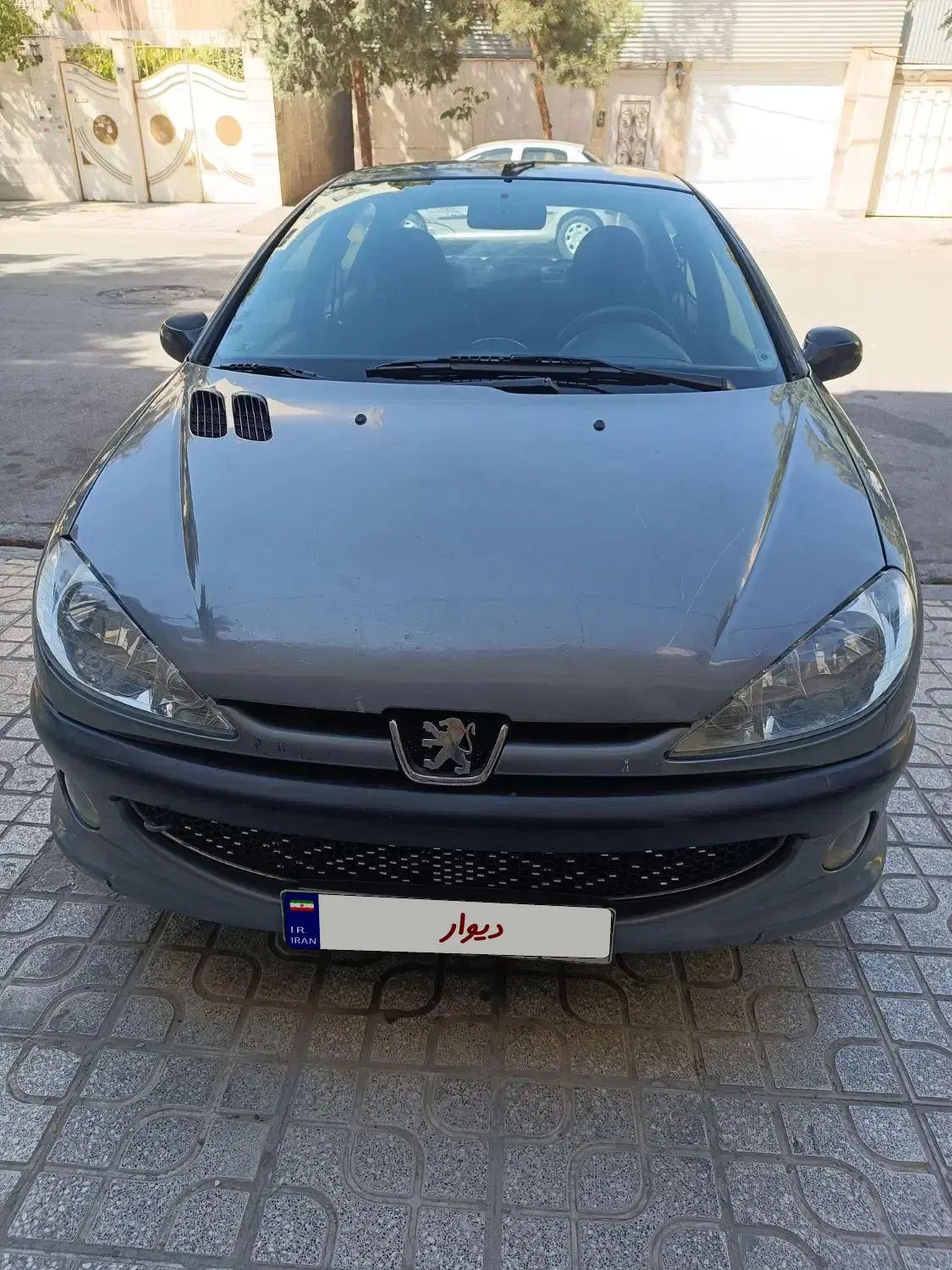 پژو ۲۰۶ صندوق دار v8 - 1386