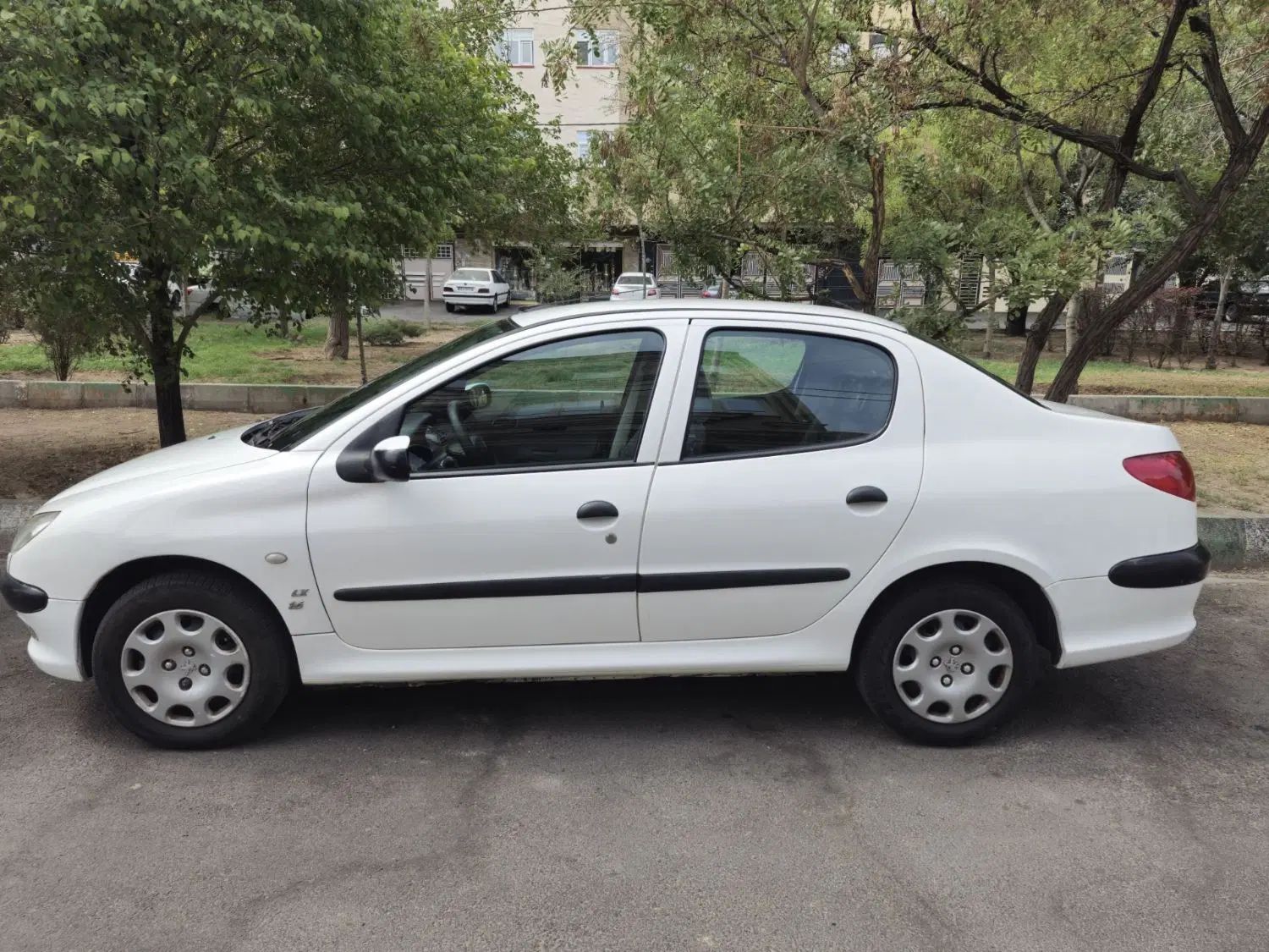 پژو ۲۰۶ صندوق دار v8 - 1397