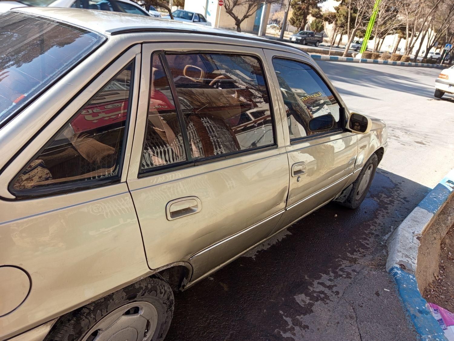 دوو سیلو سدان - 1378