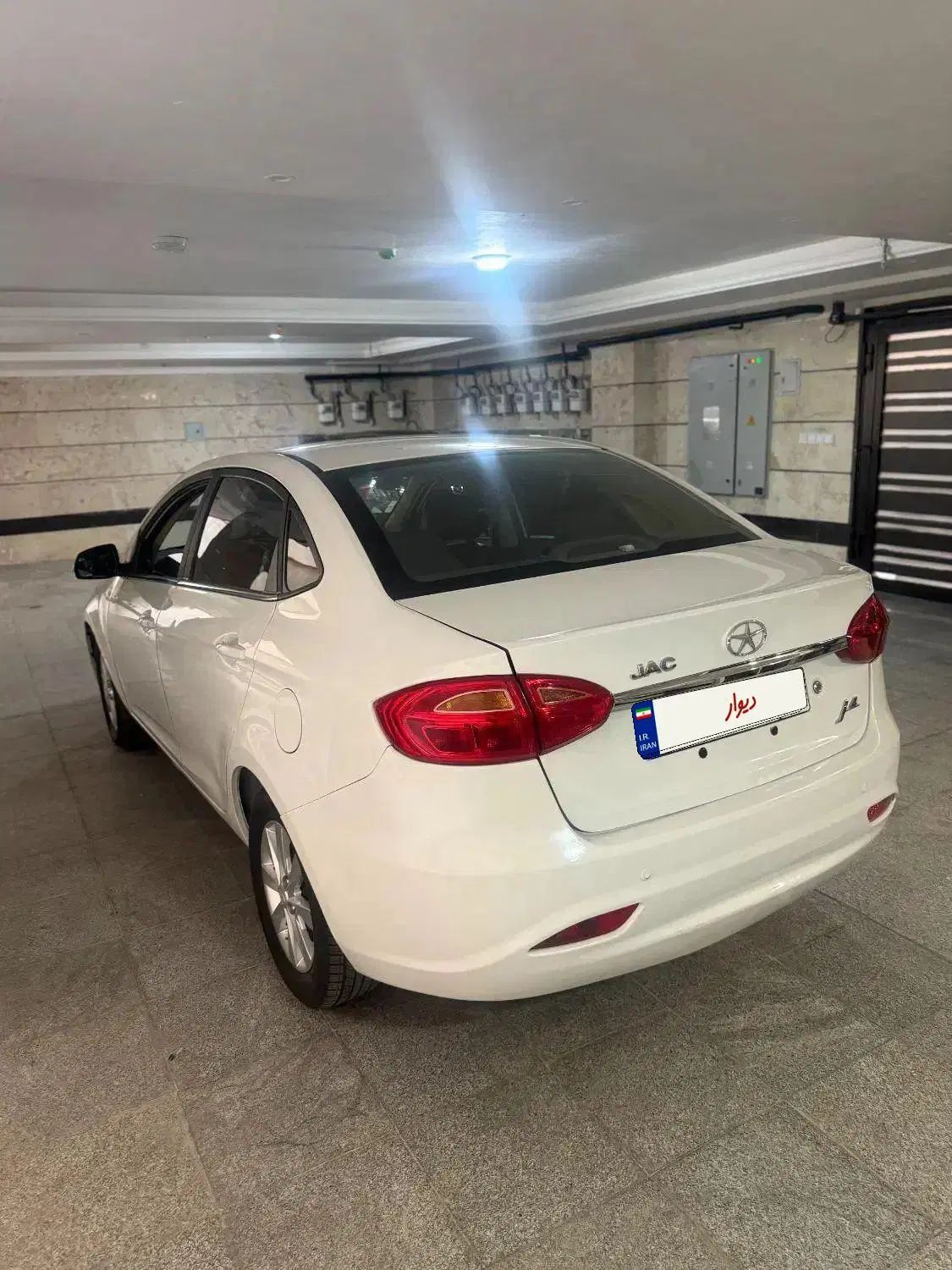 جک J4 اتوماتیک ساده - 1397