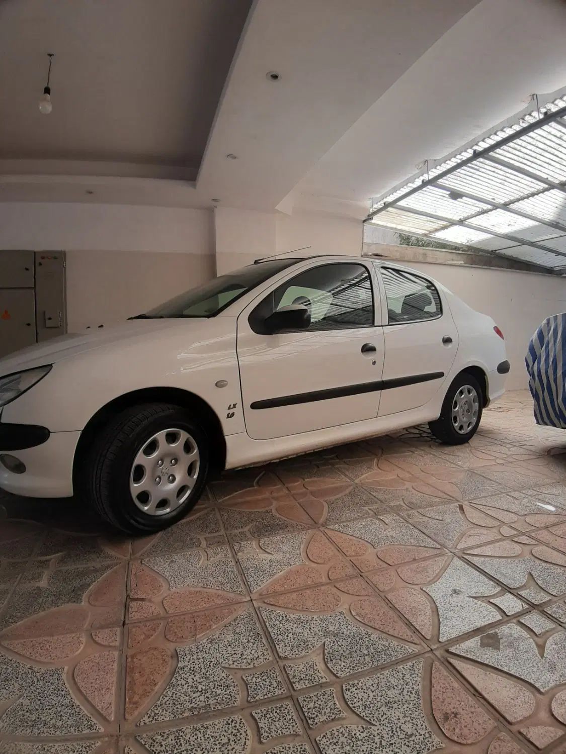 پژو ۲۰۶ صندوق دار v8 - 1391