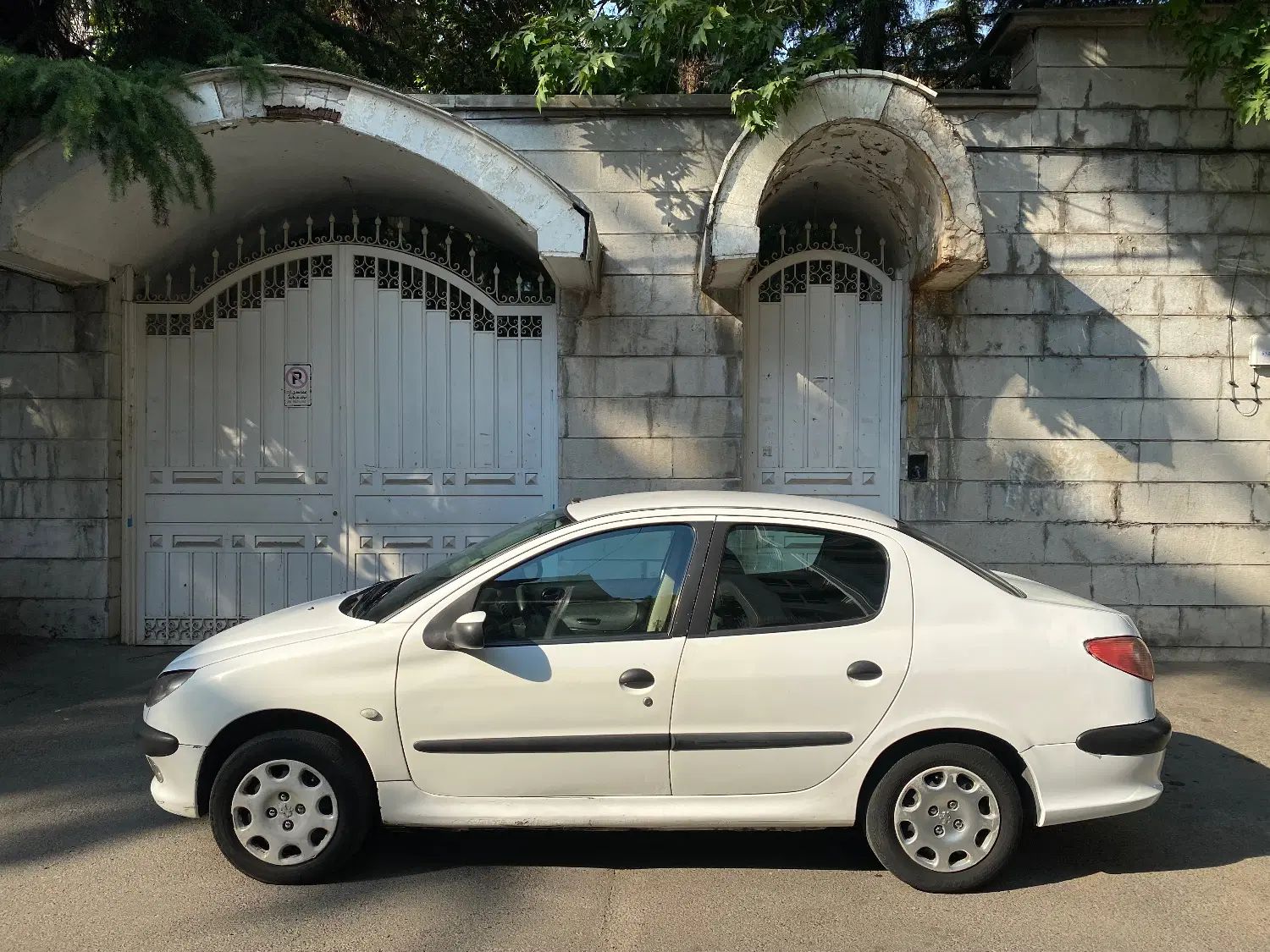 پژو ۲۰۶ صندوق دار v8 - 1390
