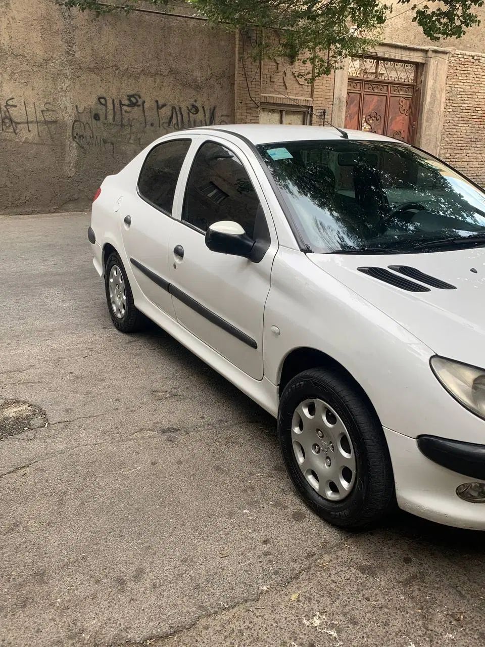 پژو ۲۰۶ صندوق دار v8 - 1391