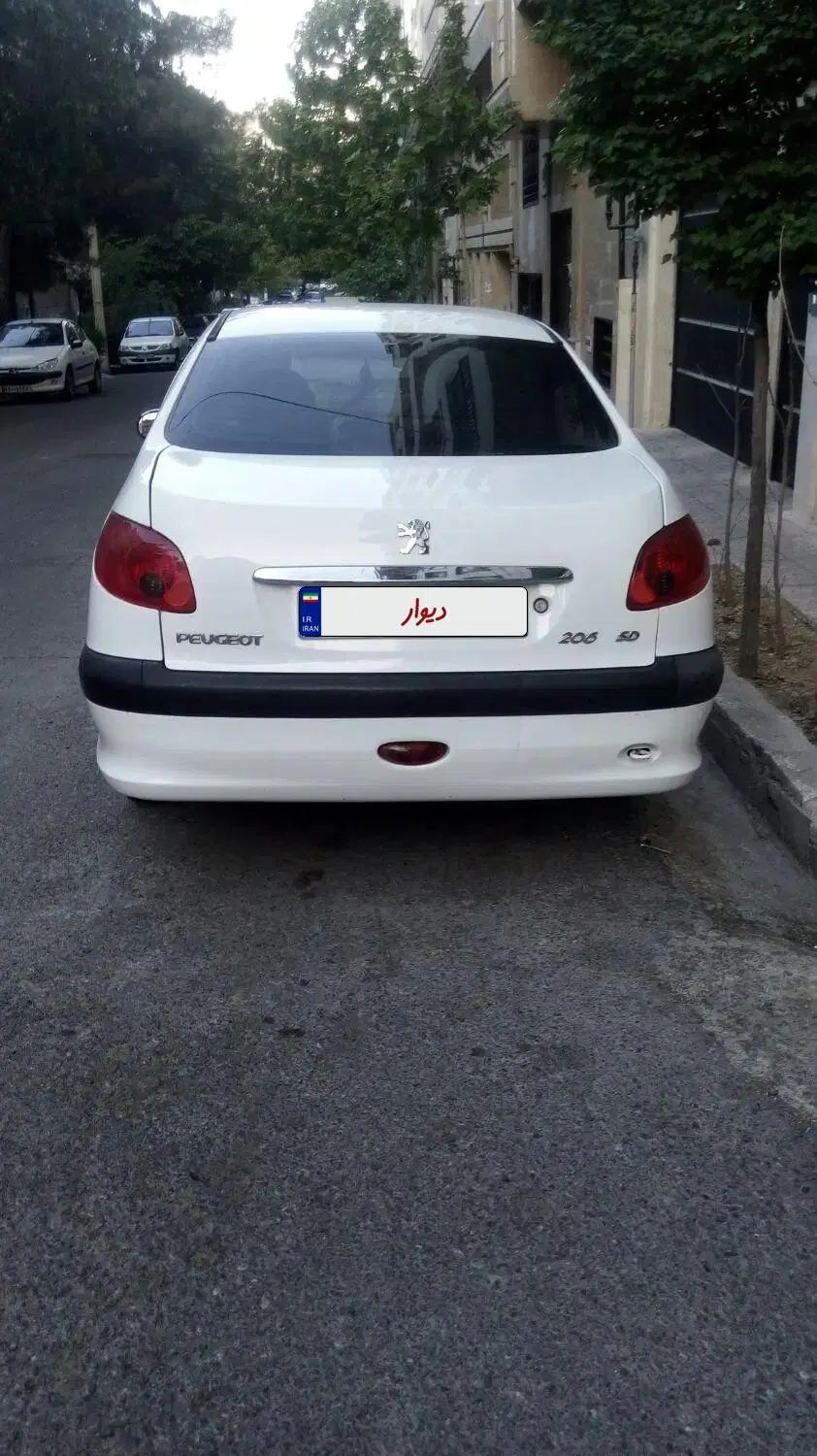 پژو ۲۰۶ صندوق دار v8 - 1394