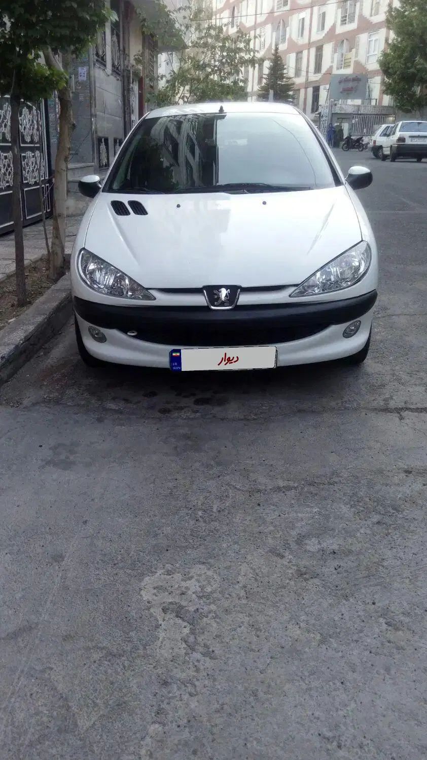 پژو ۲۰۶ صندوق دار v8 - 1394