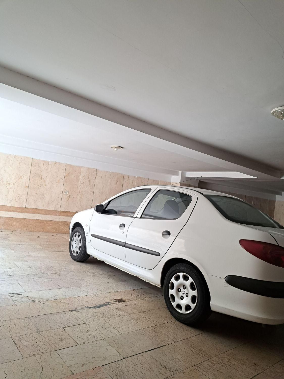 پژو ۲۰۶ صندوق دار v8 - 1396