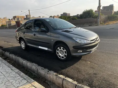 پژو ۲۰۶ صندوق دار v8 - 1396
