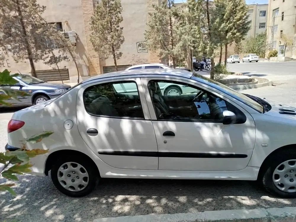 پژو ۲۰۶ صندوق دار v20 - 1389