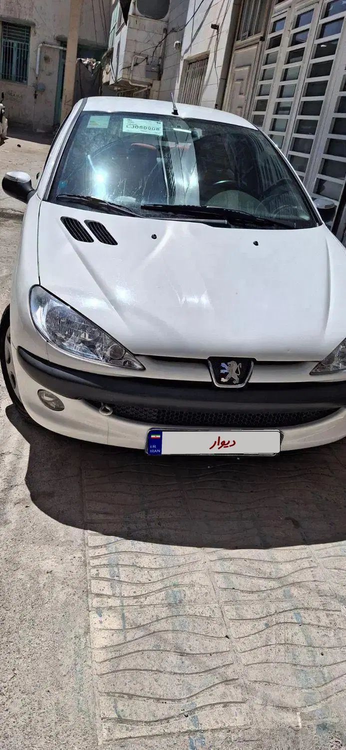 پژو ۲۰۶ صندوق دار v8 - 1399