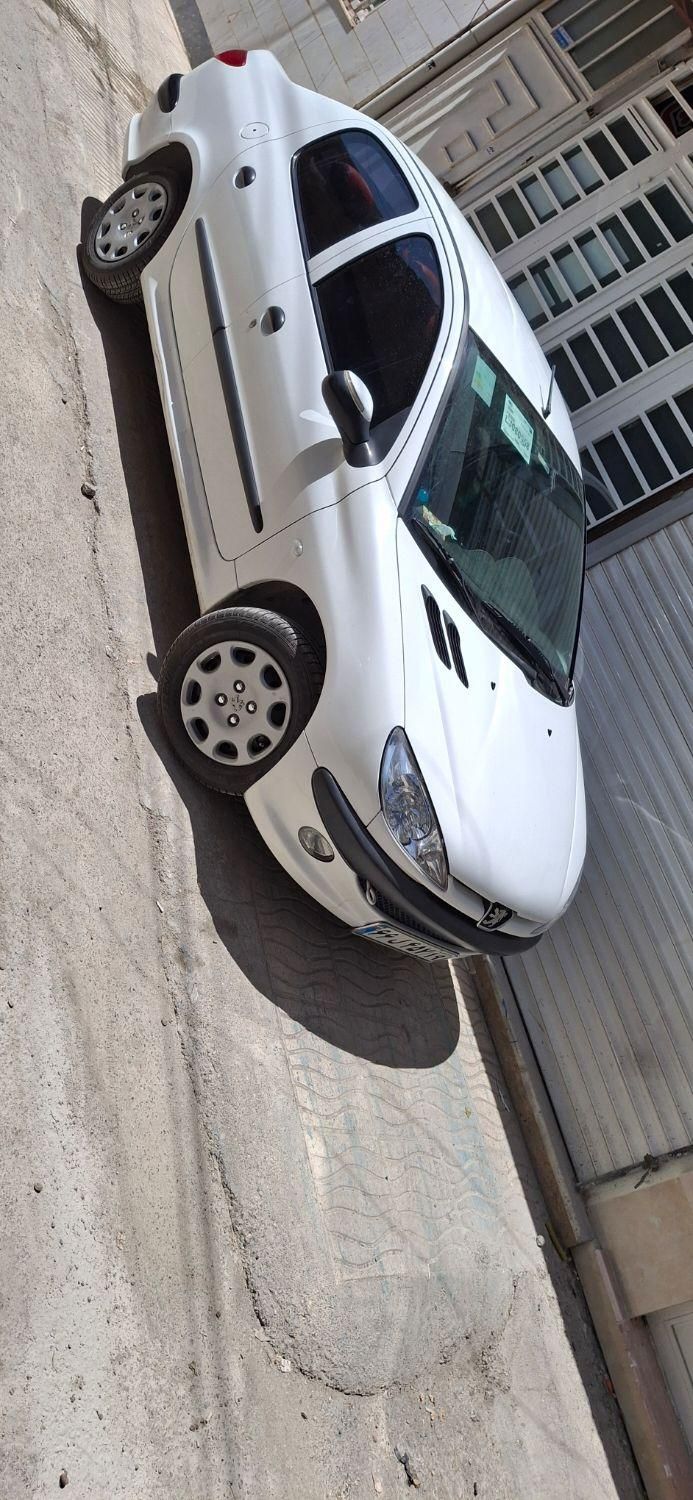 پژو ۲۰۶ صندوق دار v8 - 1399