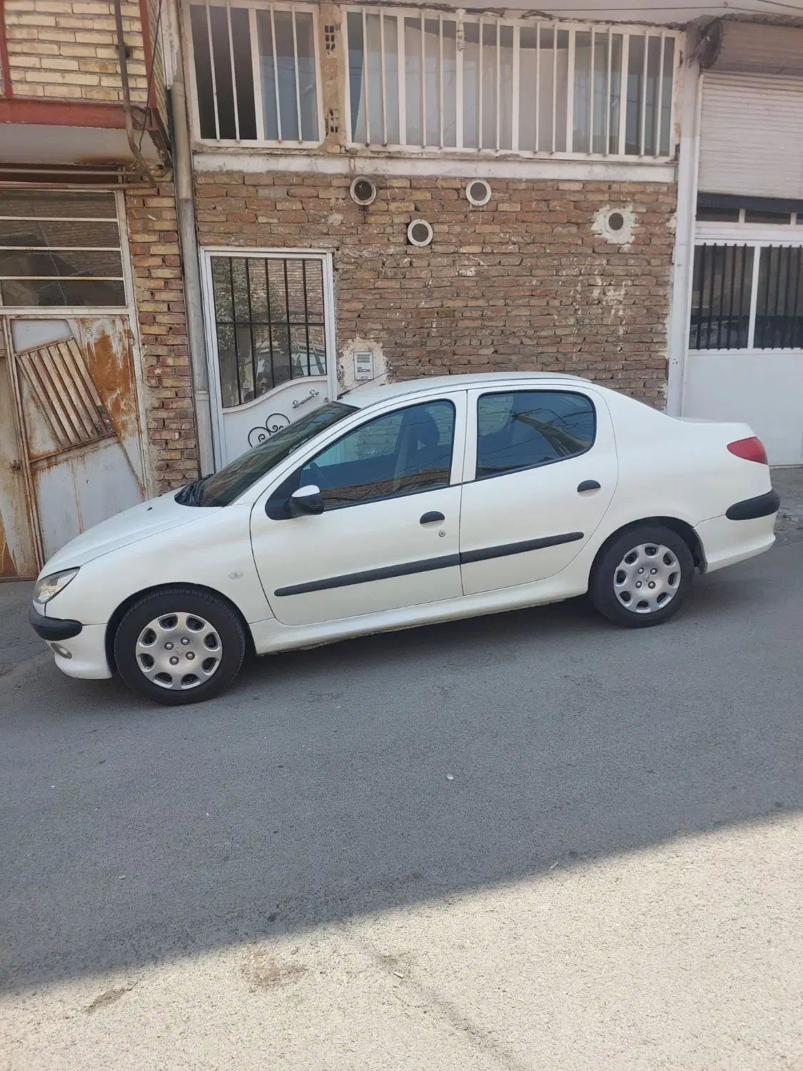 پژو ۲۰۶ صندوق دار v20 - 1388