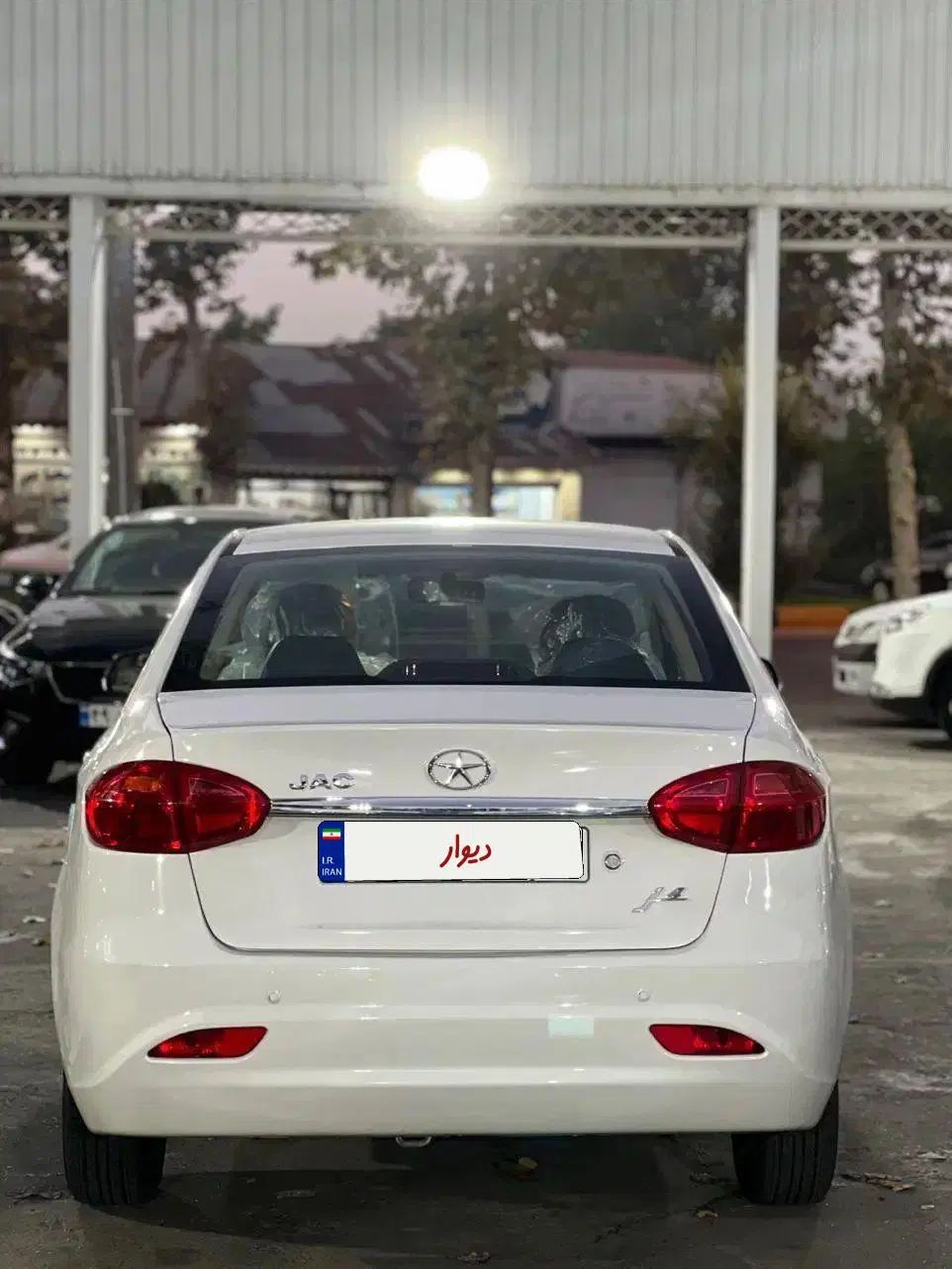 جک J4 اتوماتیک ساده - 1404