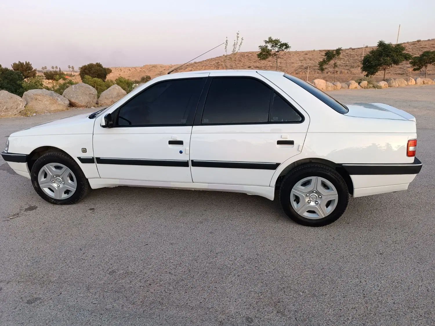 پژو 405 SLX بنزینی TU5 - 1400