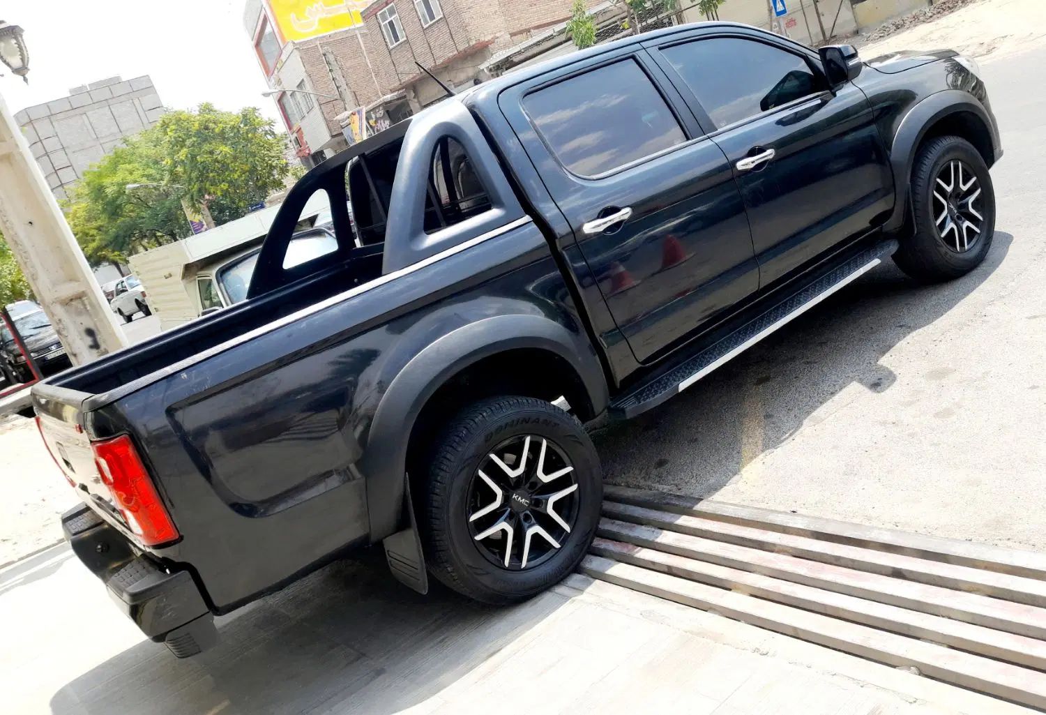 خودرو کی ام سی، T8 آگهی ann_19911392