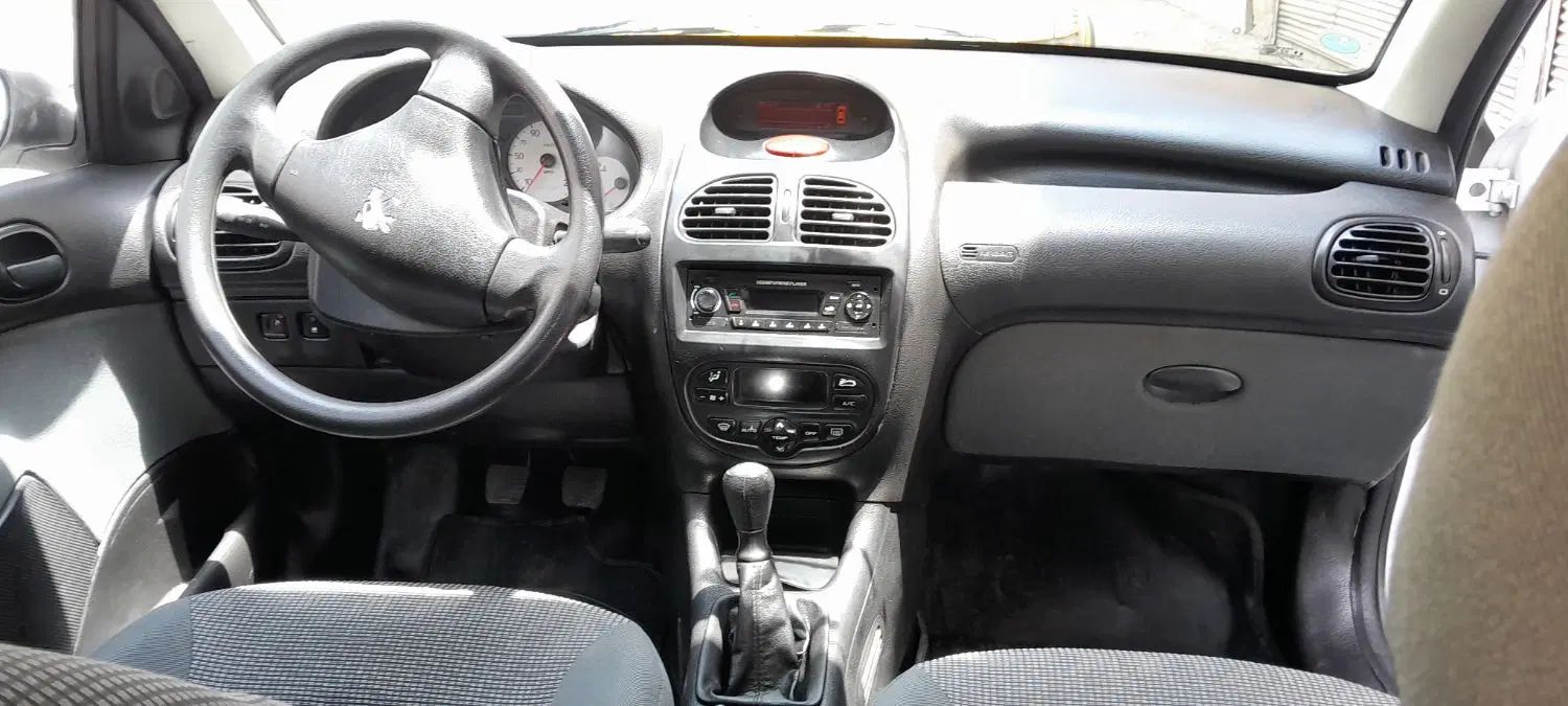 پژو ۲۰۶ صندوق دار v8 - 1399