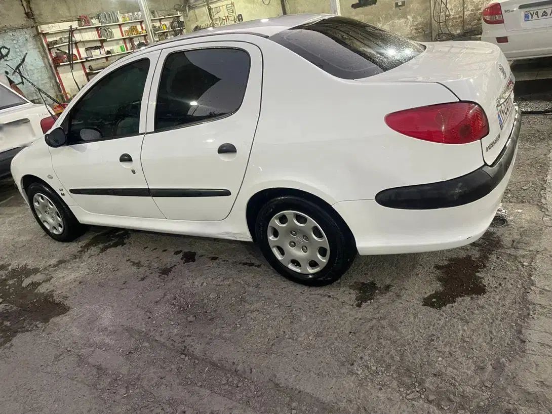 پژو ۲۰۶ صندوق دار v8 - 1395