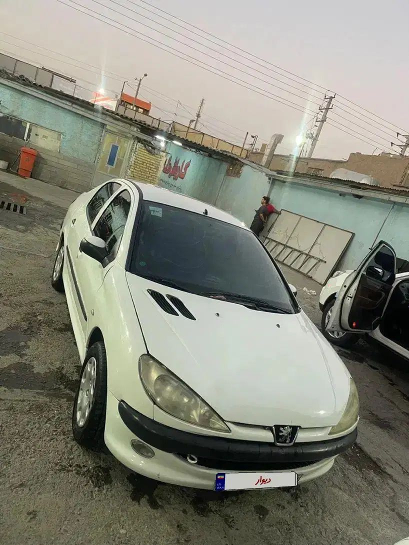 پژو ۲۰۶ صندوق دار v8 - 1395
