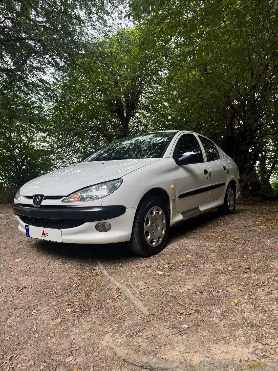 پژو ۲۰۶ صندوق دار v8 - 1392