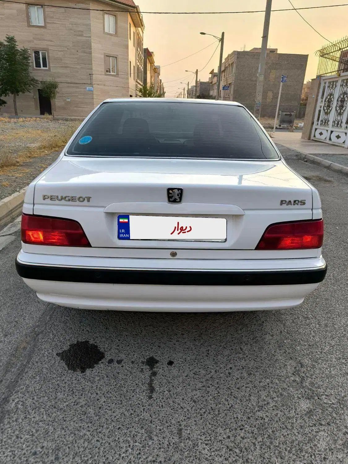 پژو پارس XU7P - 1402