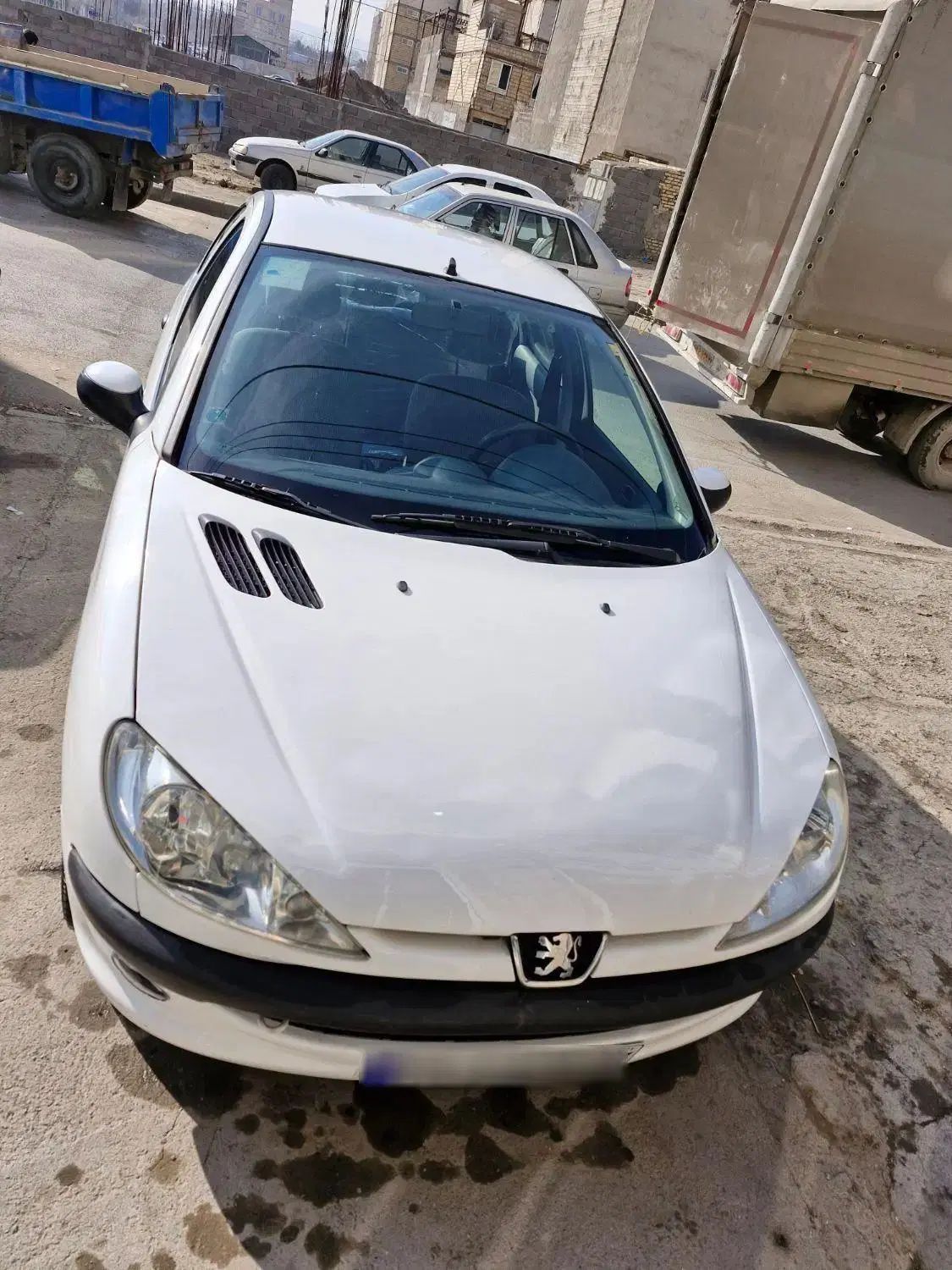 پژو ۲۰۶ صندوق دار v8 - 1393
