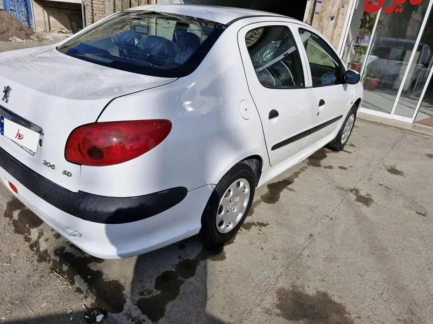 پژو ۲۰۶ صندوق دار v8 - 1393