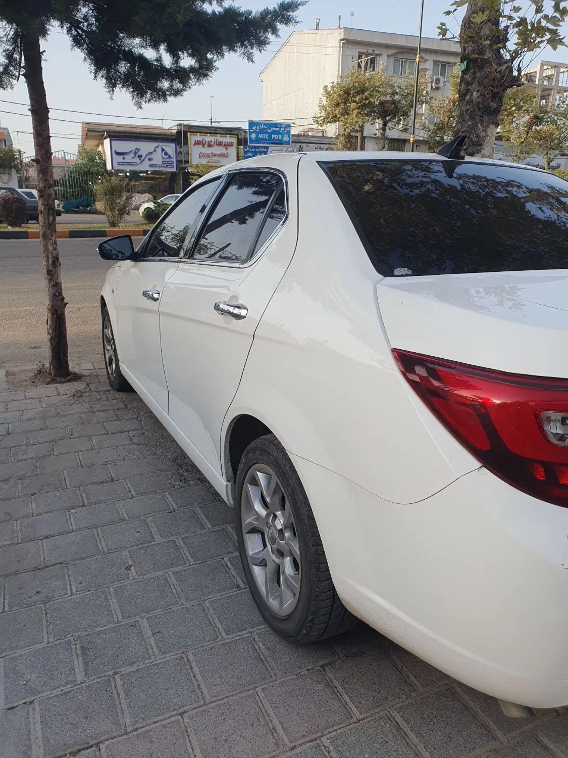 دنا پلاس توربو اتوماتیک - 1401