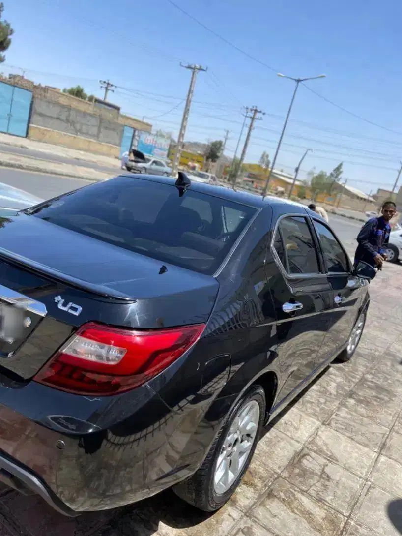 دنا پلاس توربو 6 دنده - 1400