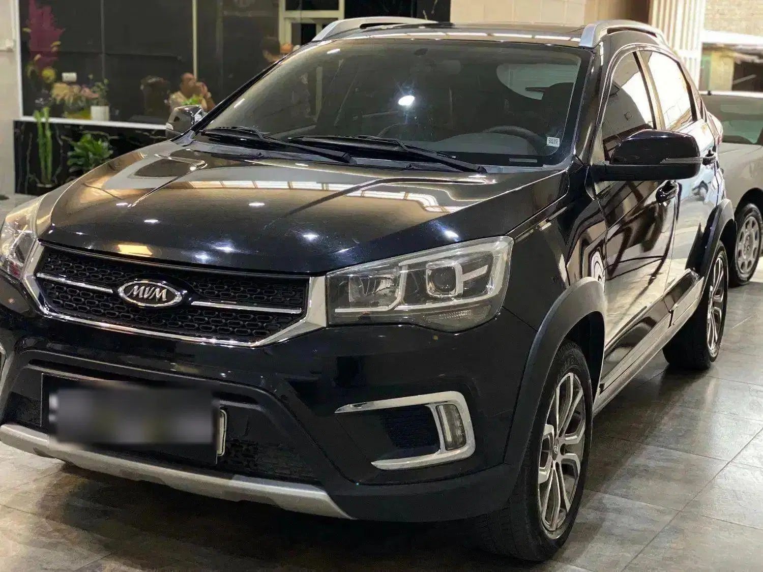 ام وی ام X22 دنده ای اسپرت لاکچری - 1400