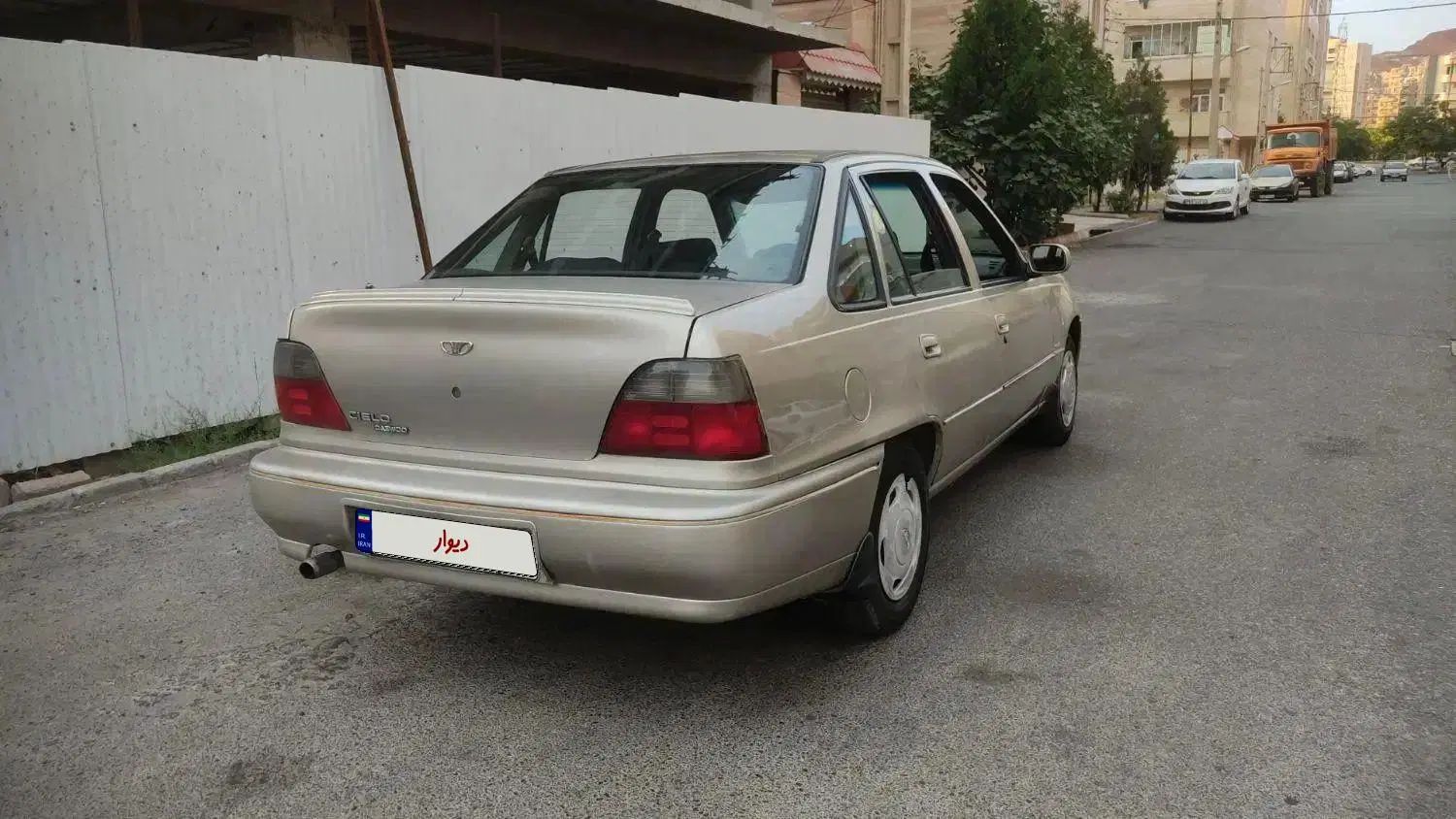 دوو سیلو سدان - 1382