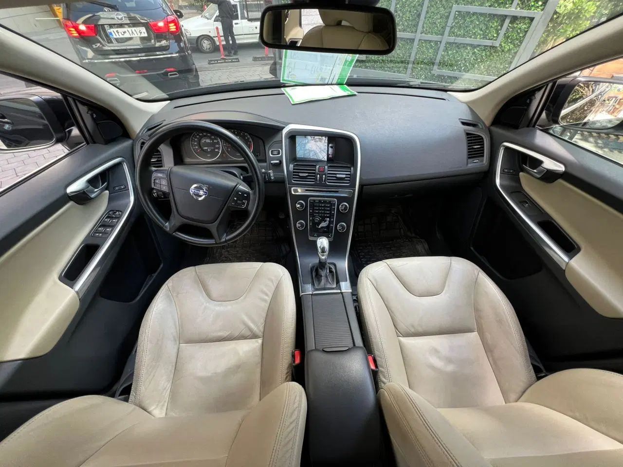 ولوو XC60 R-DESIGN - 2013