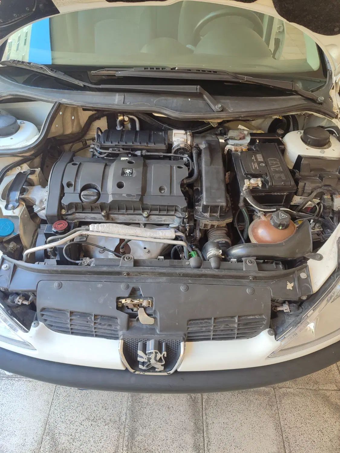 پژو ۲۰۶ صندوق دار v8 - 1397