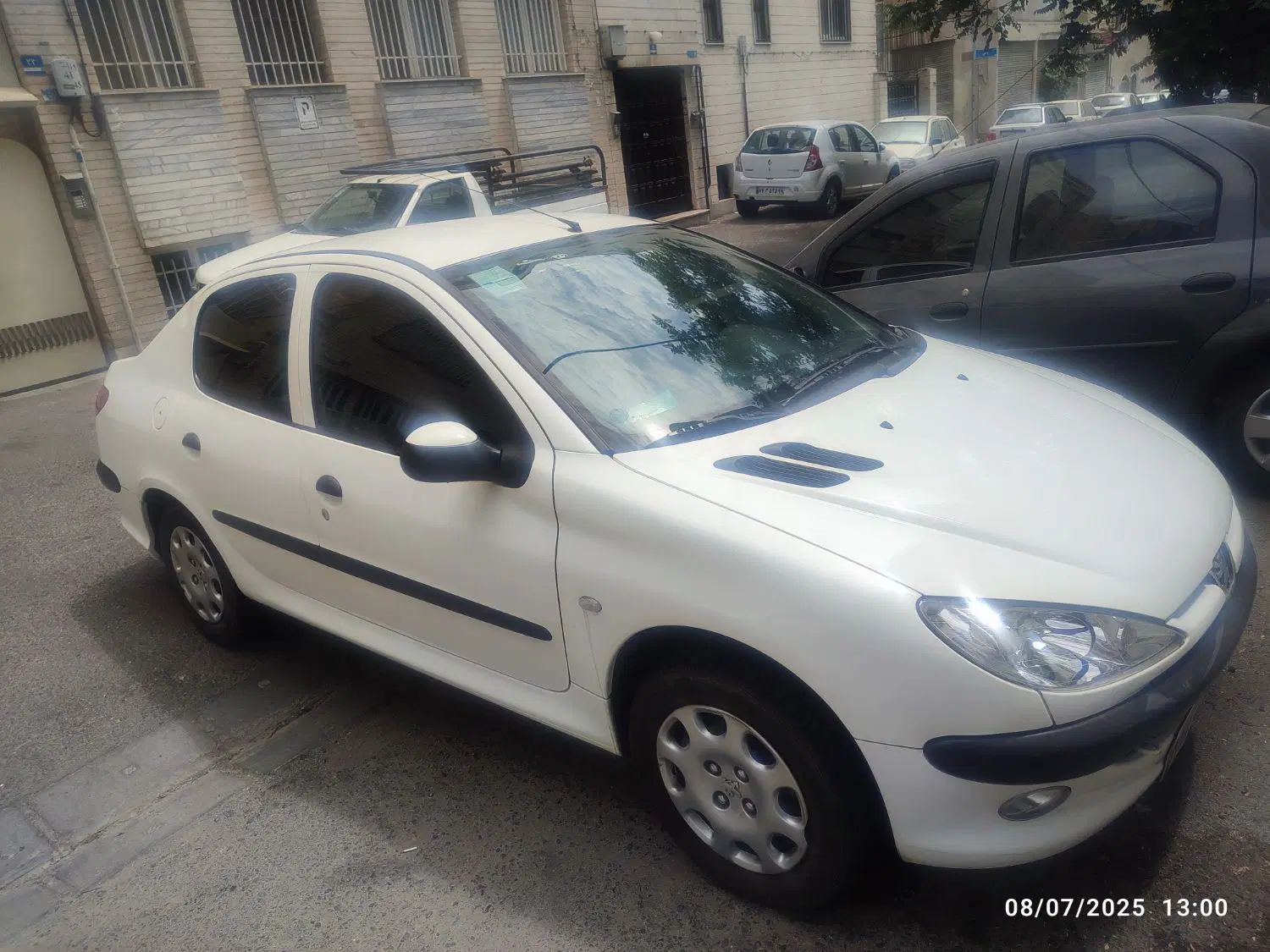 پژو ۲۰۶ صندوق دار v8 - 1395