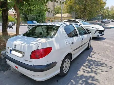 پژو ۲۰۶ صندوق دار v8 - 1395